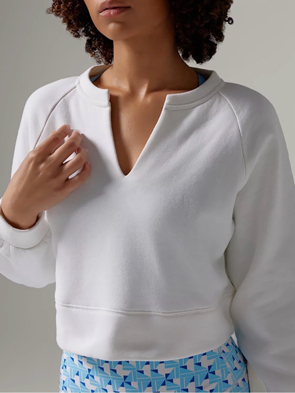 TAVI Women’s White V-Notch Pullover Sweatshirt